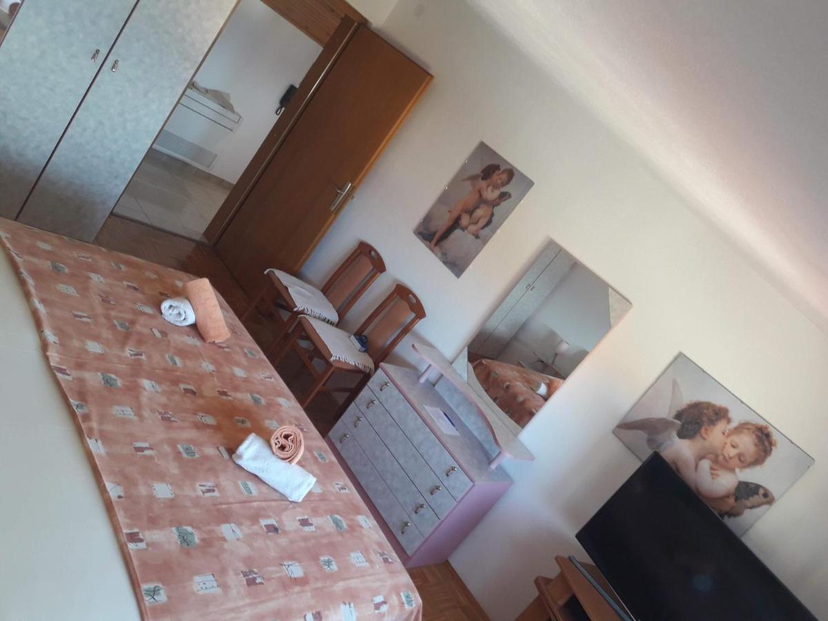 Apartmani Mila Подстрана Екстер'єр фото