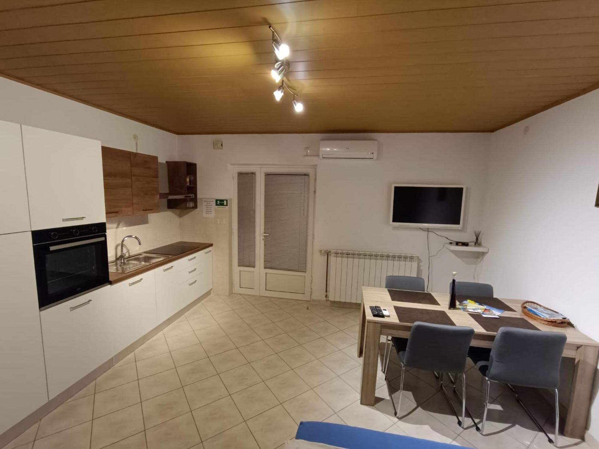 Apartmani Mila Подстрана Екстер'єр фото