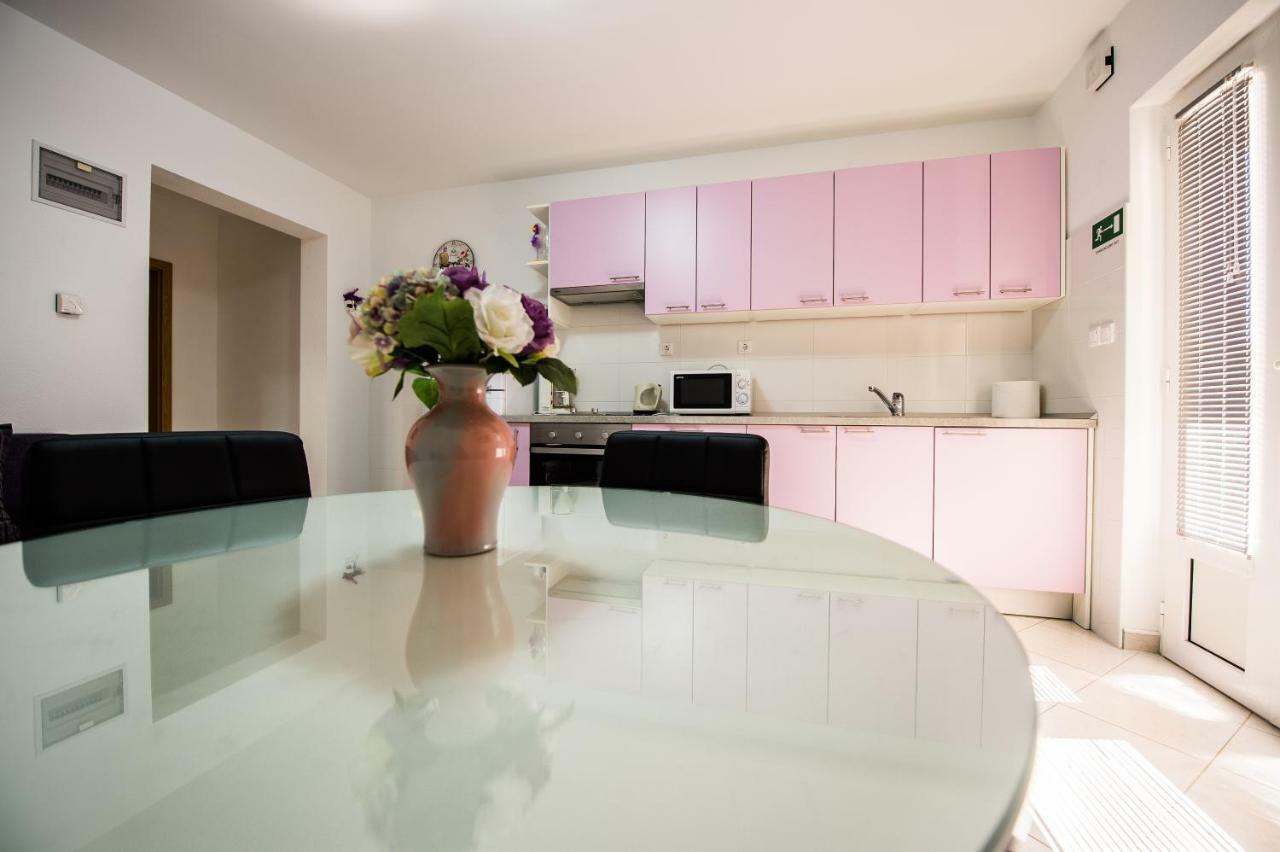 Apartmani Mila Подстрана Екстер'єр фото