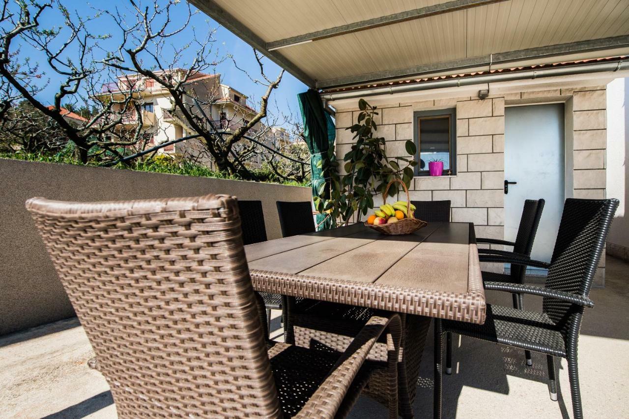 Apartmani Mila Подстрана Екстер'єр фото